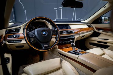 BMW 740