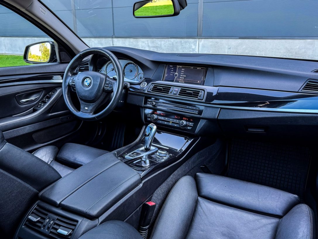 BMW 525
