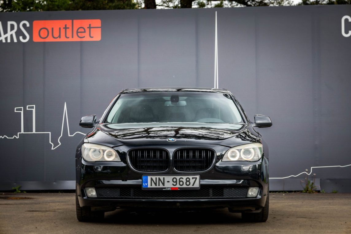 BMW 730