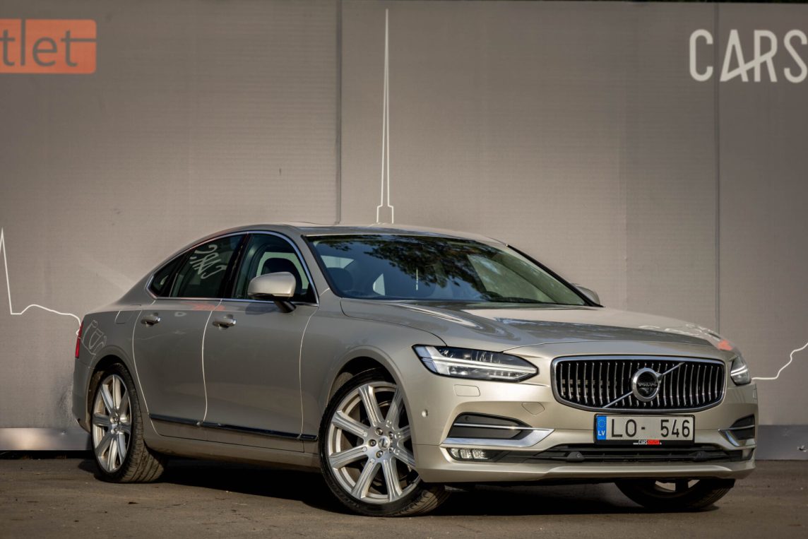 VOLVO S90