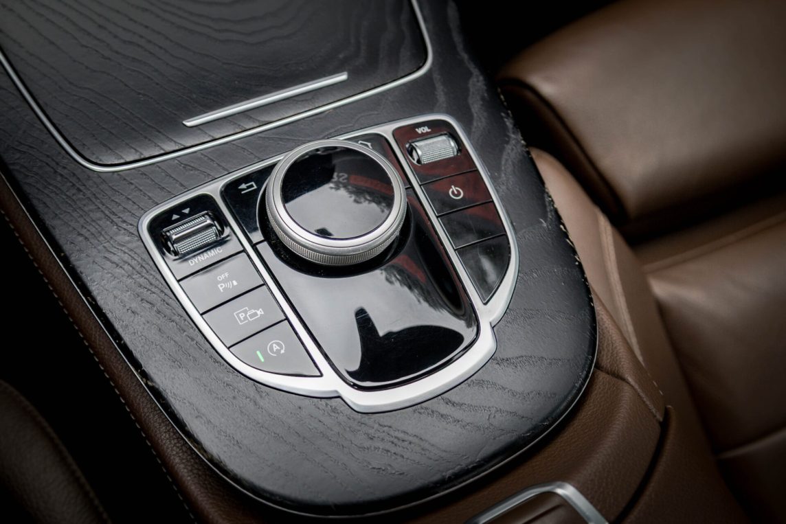 MERCEDES BENZ E200 D