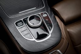 MERCEDES BENZ E200 D