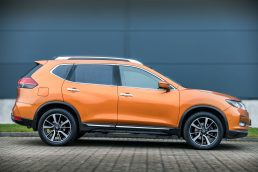 NISSAN X TRAIL