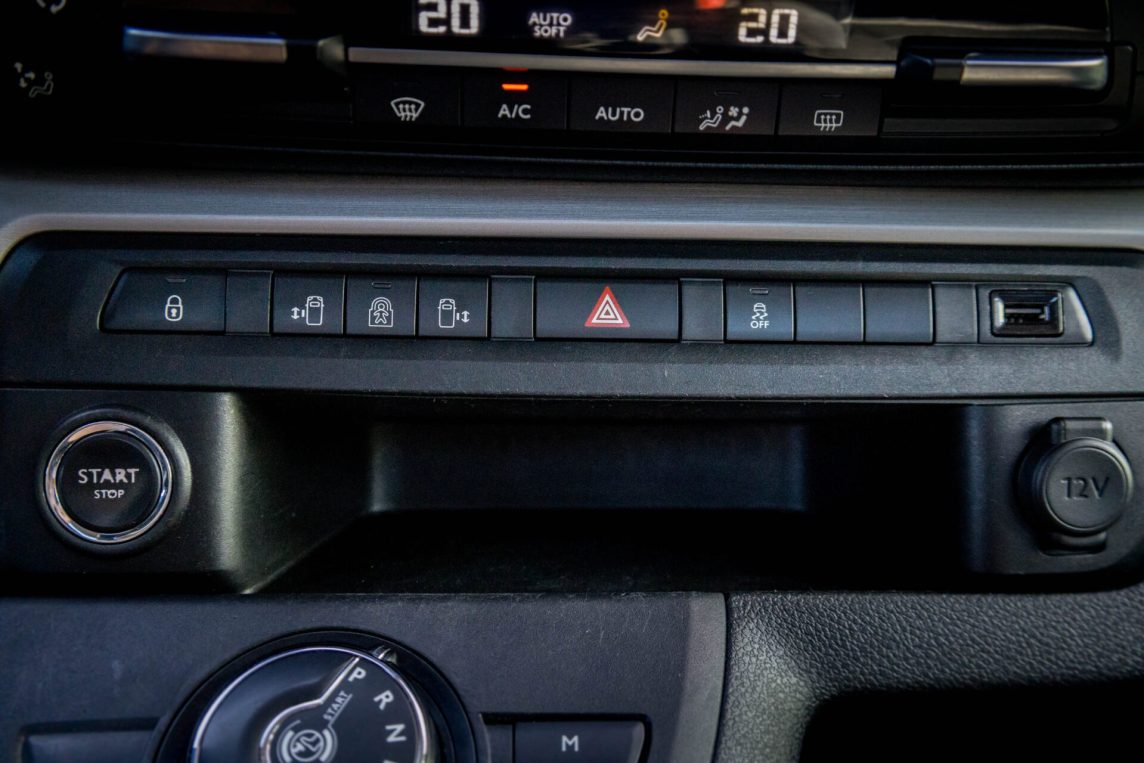 TOYOTA PROACE