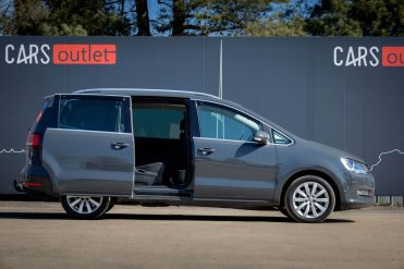 VW SHARAN