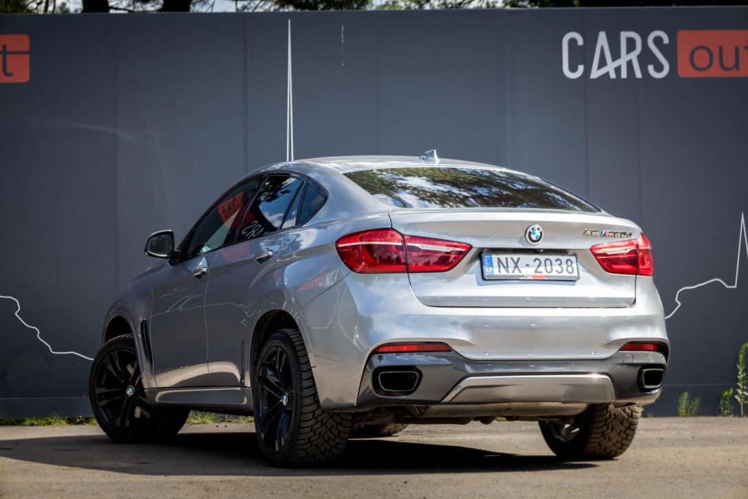 BMW X6 M50D