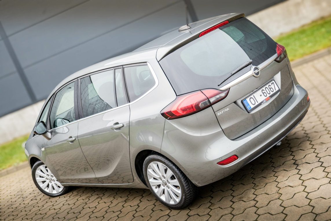 OPEL ZAFIRA TOURER
