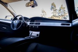 BMW 525