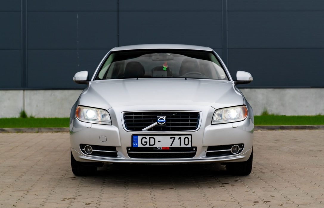 VOLVO S80