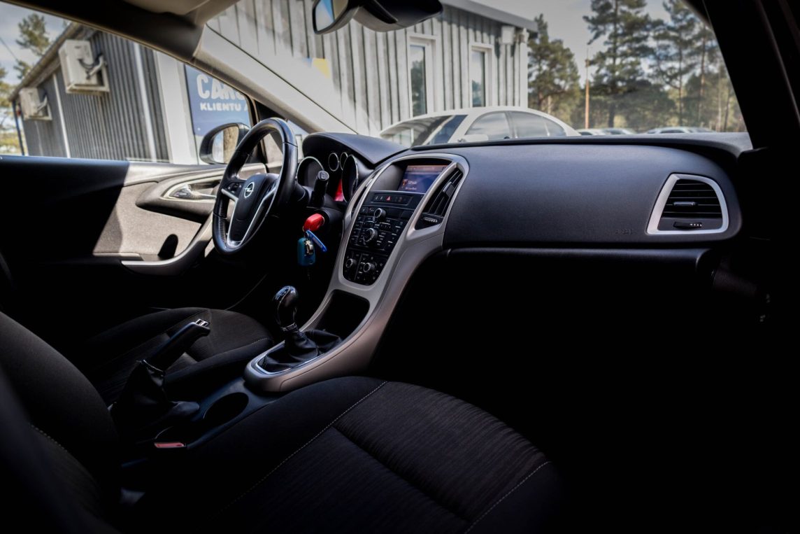 OPEL ASTRA SPORTS TOURER