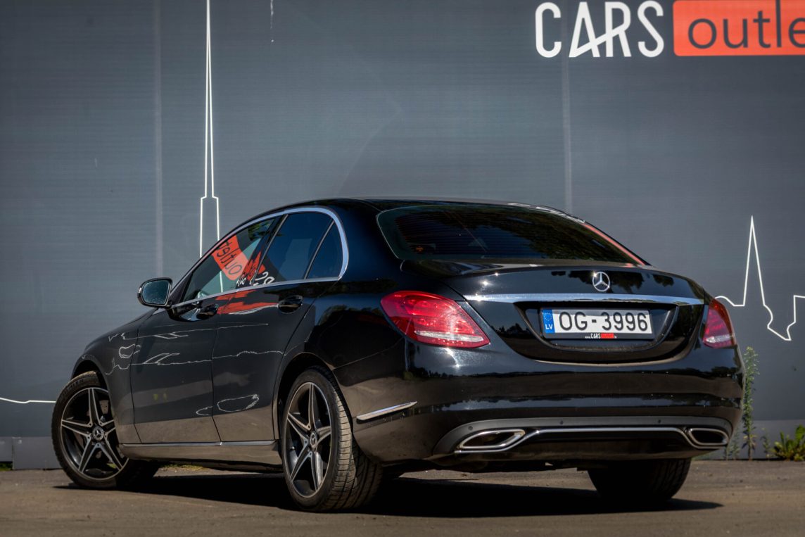 MERCEDES BENZ C220