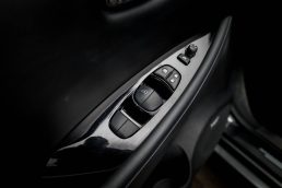 NISSAN LEAF 40KWH