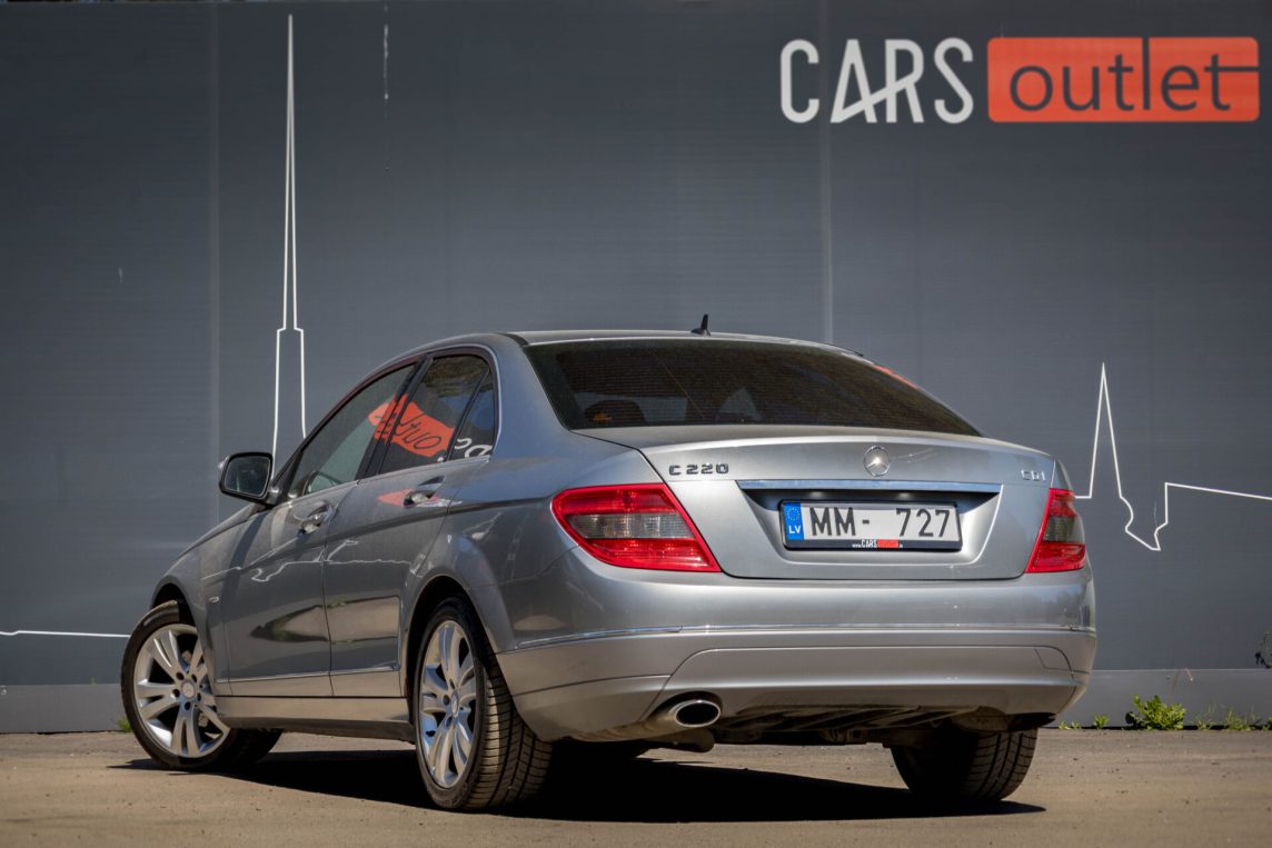 MERCEDES BENZ C220
