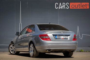 MERCEDES BENZ C220