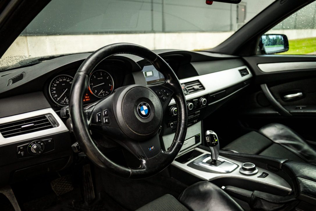 BMW 525