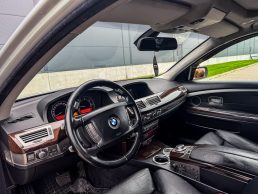 BMW 730