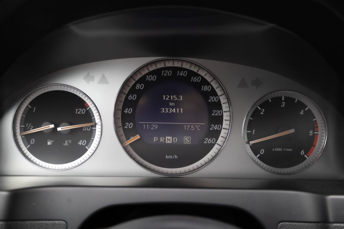 MERCEDES BENZ C320