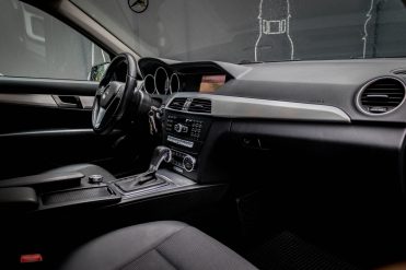 MERCEDES BENZ C 300
