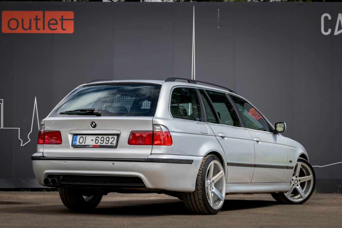 BMW 530
