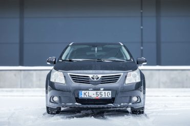TOYOTA AVENSIS