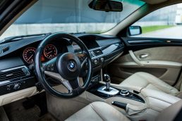 BMW 523