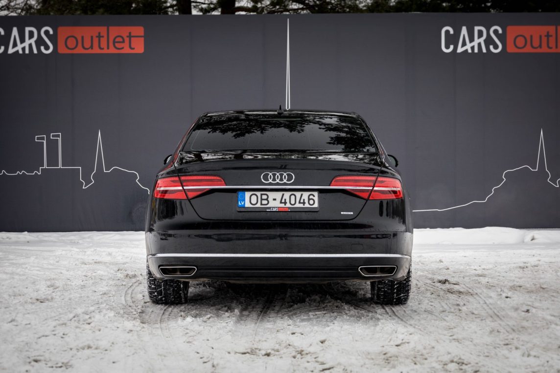 AUDI A8