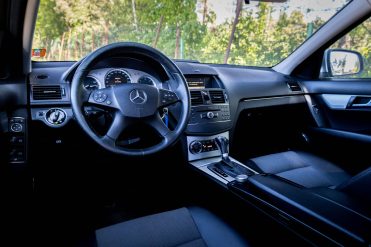 MERCEDES BENZ C220