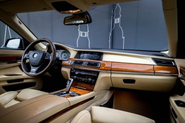 BMW 740