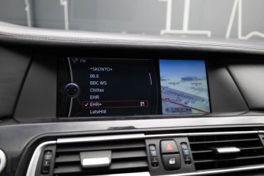 BMW 740
