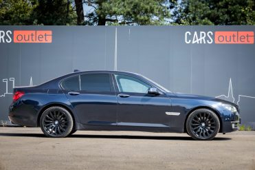 BMW 730