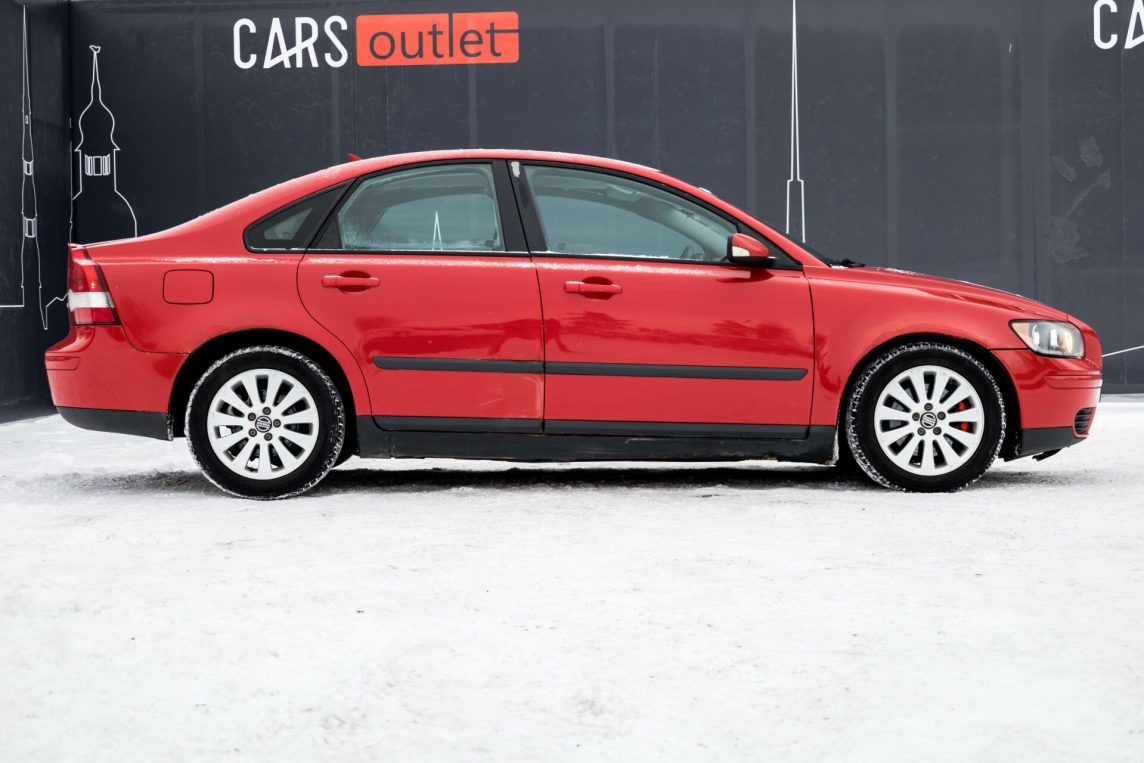 VOLVO S40