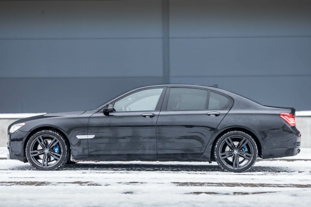 BMW 740