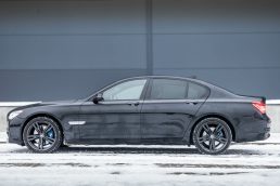 BMW 740