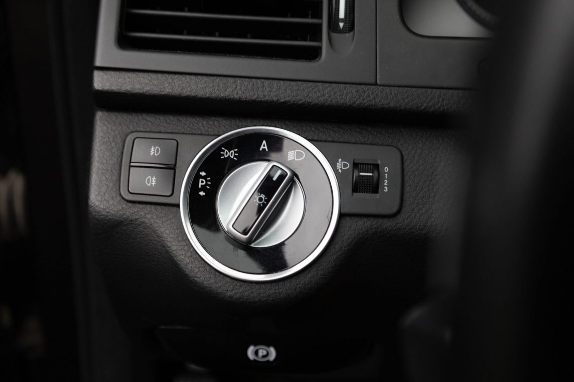MERCEDES BENZ C 200