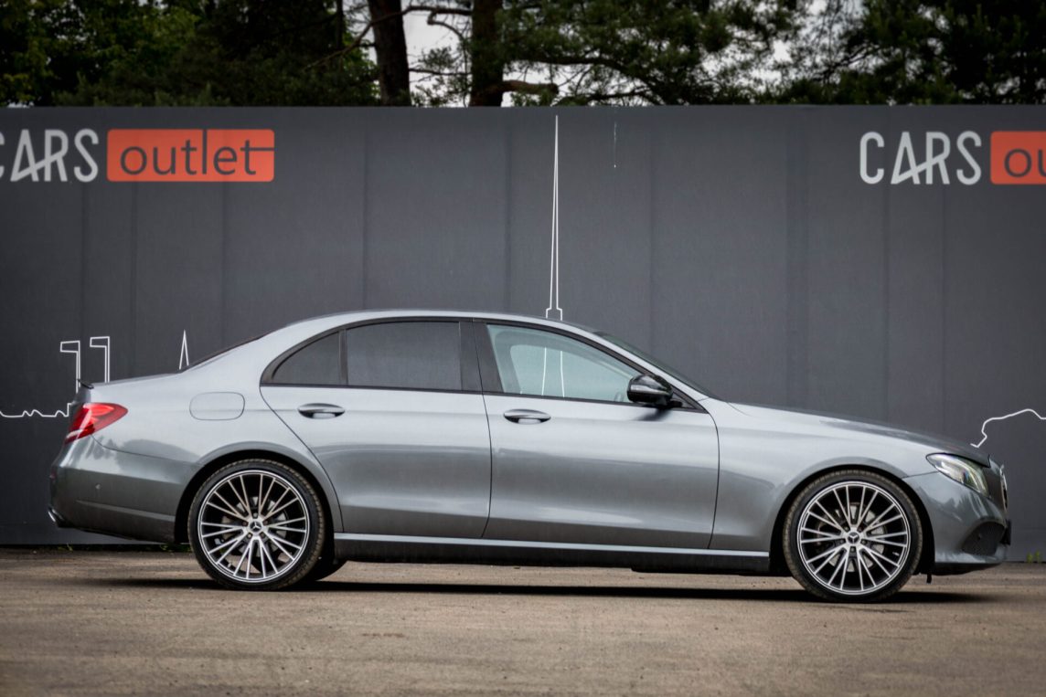 MERCEDES BENZ E200 D