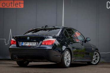 BMW 525