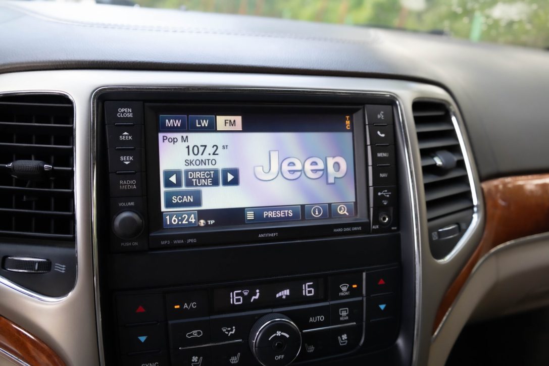 JEEP GRAND CHEROKEE
