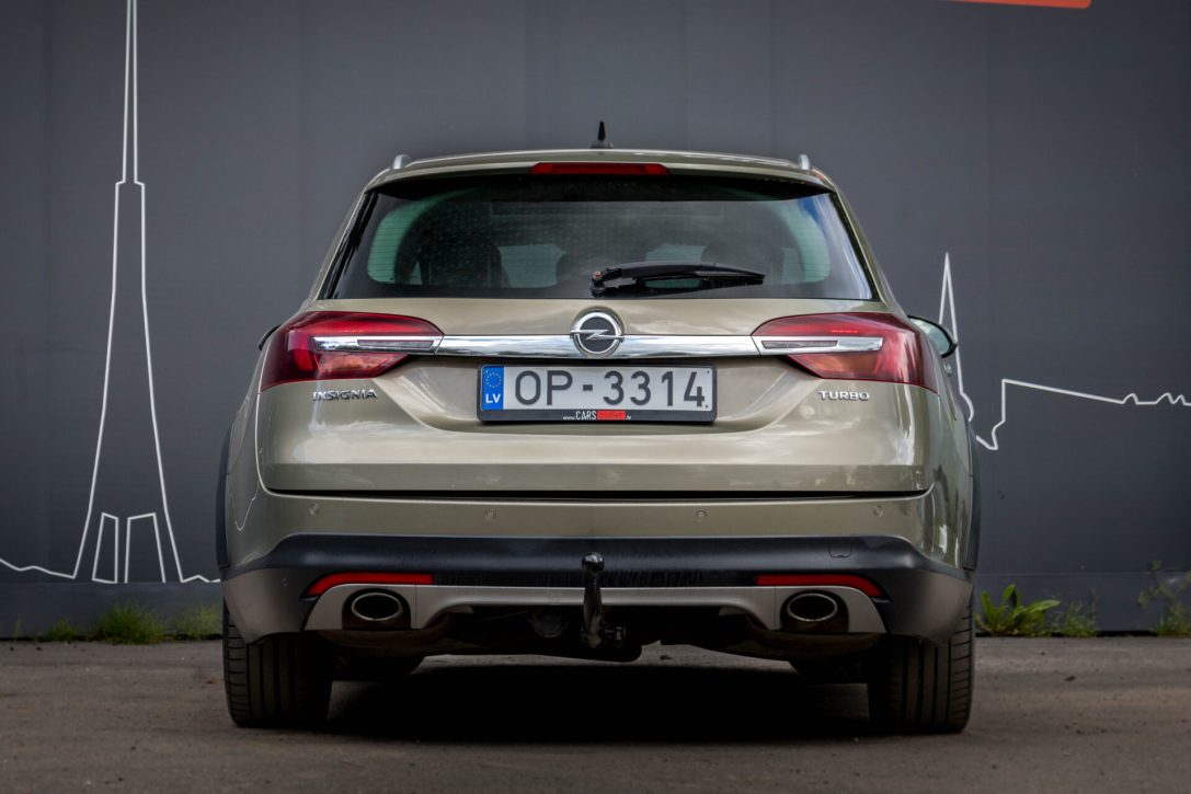 OPEL INSIGNIA SPORTS TOURER SW