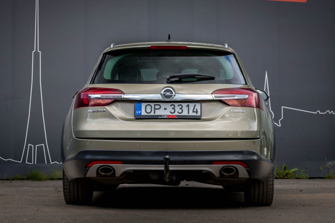 OPEL INSIGNIA SPORTS TOURER SW