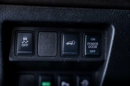 NISSAN X TRAIL