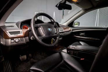 BMW 730