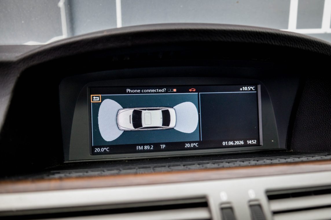 BMW 730