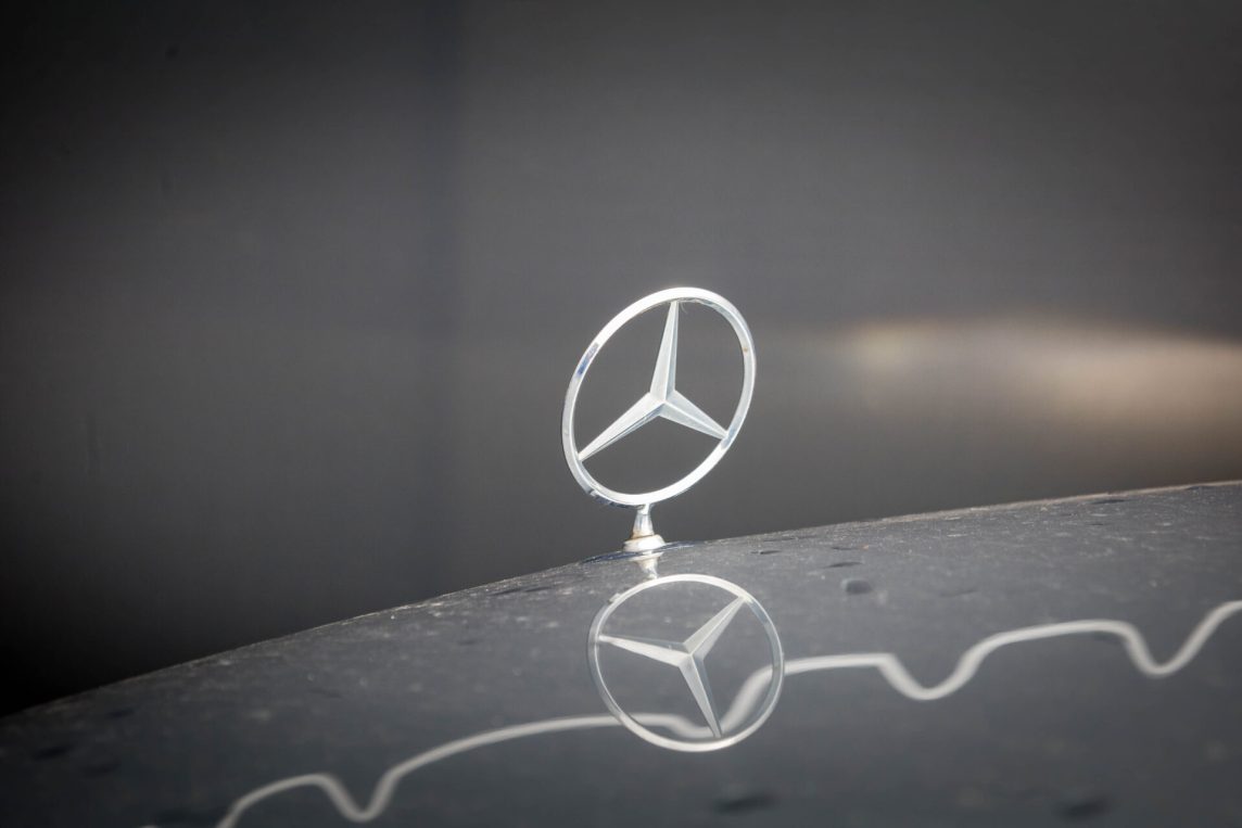 MERCEDES BENZ S320