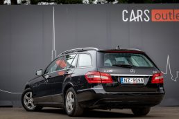 MERCEDES BENZ E200