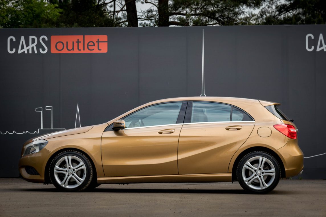 MERCEDES BENZ A180