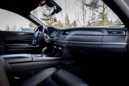 BMW 740