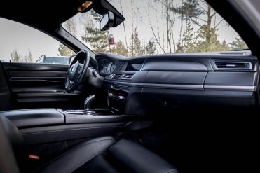 BMW 740