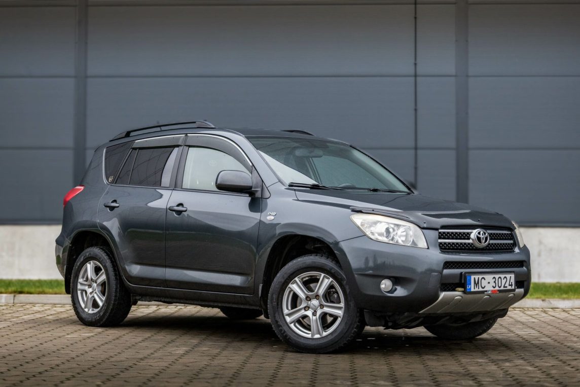TOYOTA RAV4