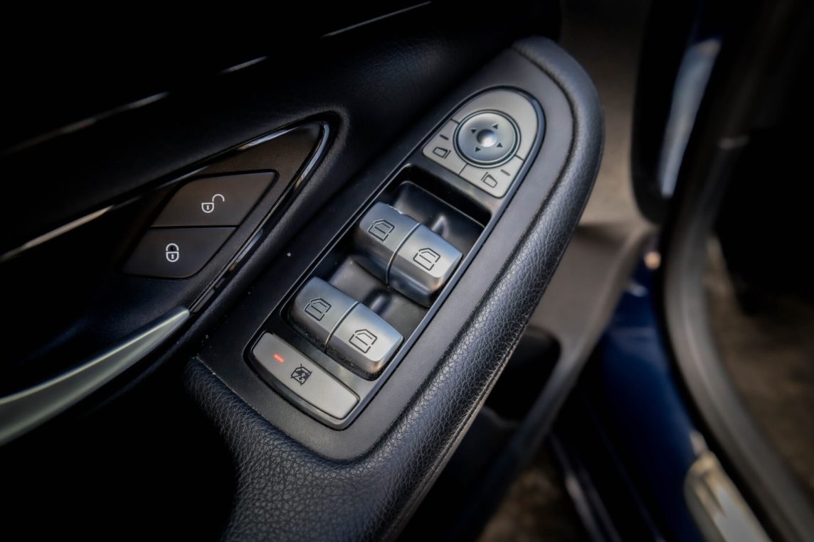 MERCEDES BENZ C200 BLUETEC
