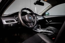 BMW 523